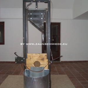 guillotine-zaunschmiede-02